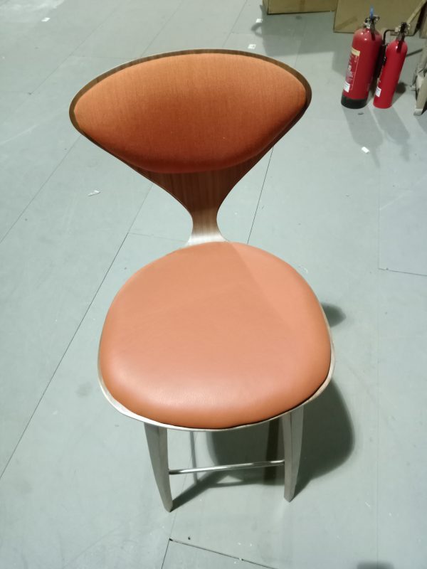 SUSHI BAR STOOL WALNUT COM COL APL 750
